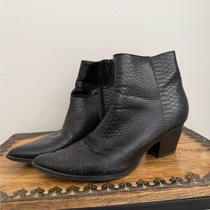 Coconuts by Matisse Black Ankle Boots